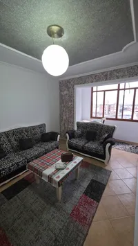SHITET APARTAMENT 1+1 – LUSHNJE Pranë Tregut Fruta-Perime dhe Stadiumit