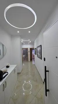 SHITET APARTAMENT LLUKSOZ 2+1 QENDER QYTETI LUSHNJE